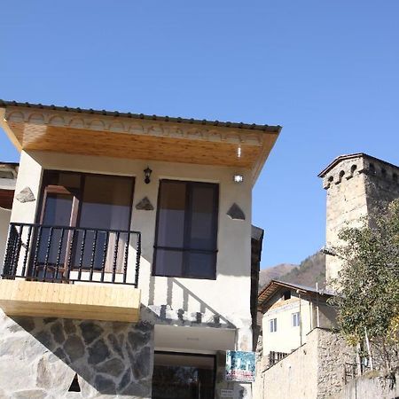 Eka'S Guest House Mestia Exterior foto